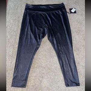Ava & Viv Black shiny Leggings Sz 2x